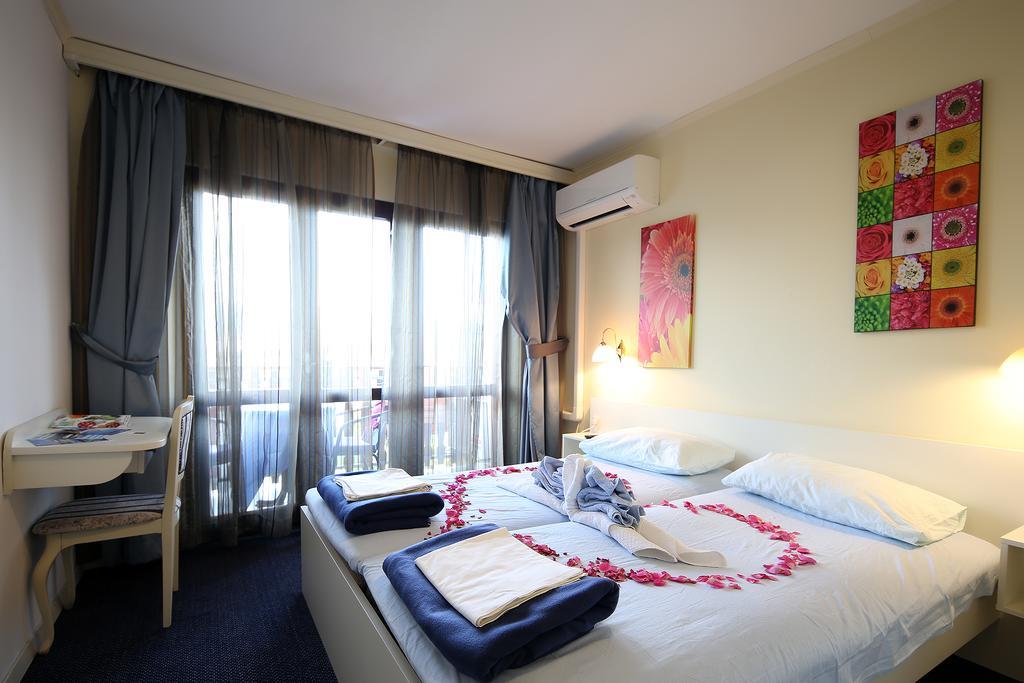 Guest House Zeba & Riviera Šilo Εξωτερικό φωτογραφία