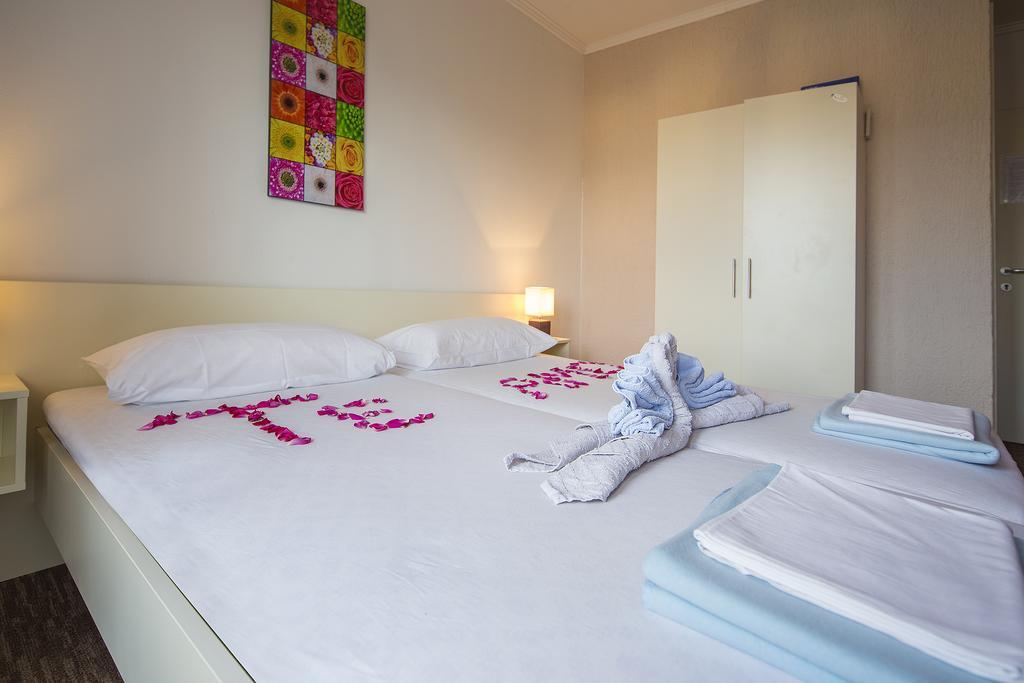 Guest House Zeba & Riviera Šilo Εξωτερικό φωτογραφία