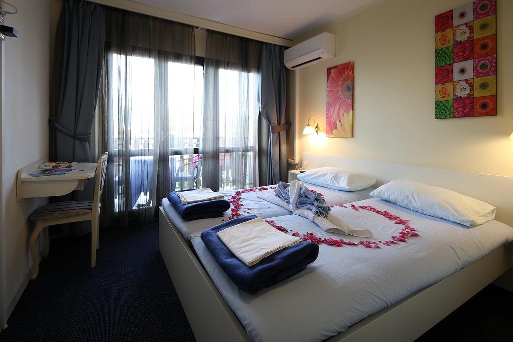 Guest House Zeba & Riviera Šilo Εξωτερικό φωτογραφία