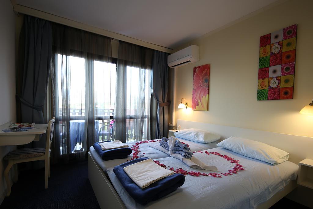 Guest House Zeba & Riviera Šilo Εξωτερικό φωτογραφία